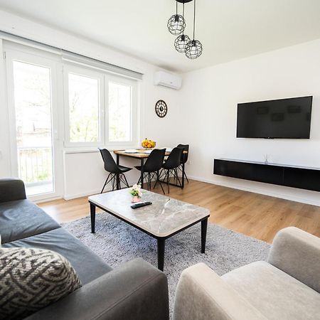 Bright 2Bdr Apartment With Balcony - Free Parking Sarajewo Zewnętrze zdjęcie