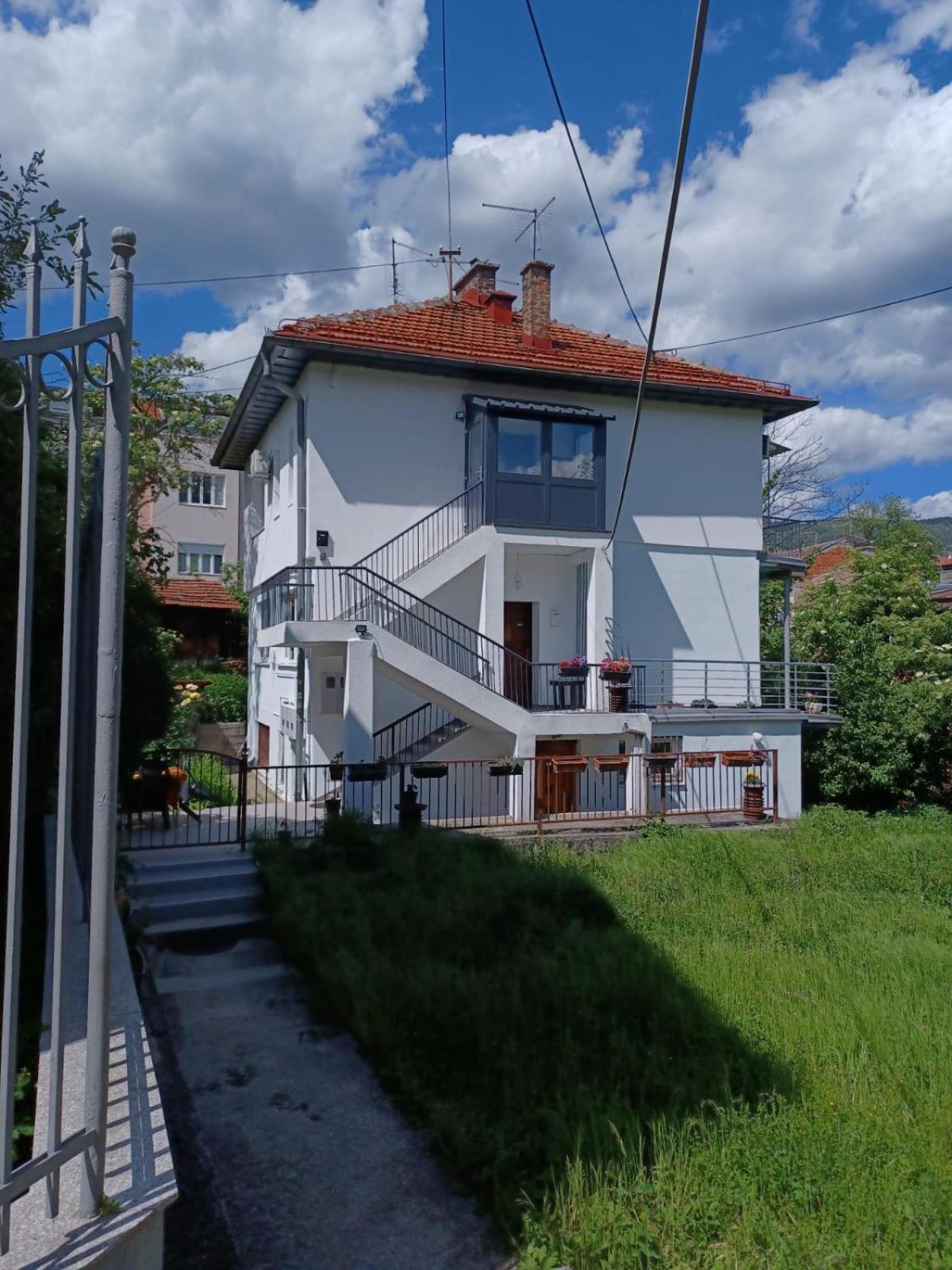 Bright 2Bdr Apartment With Balcony - Free Parking Sarajewo Zewnętrze zdjęcie