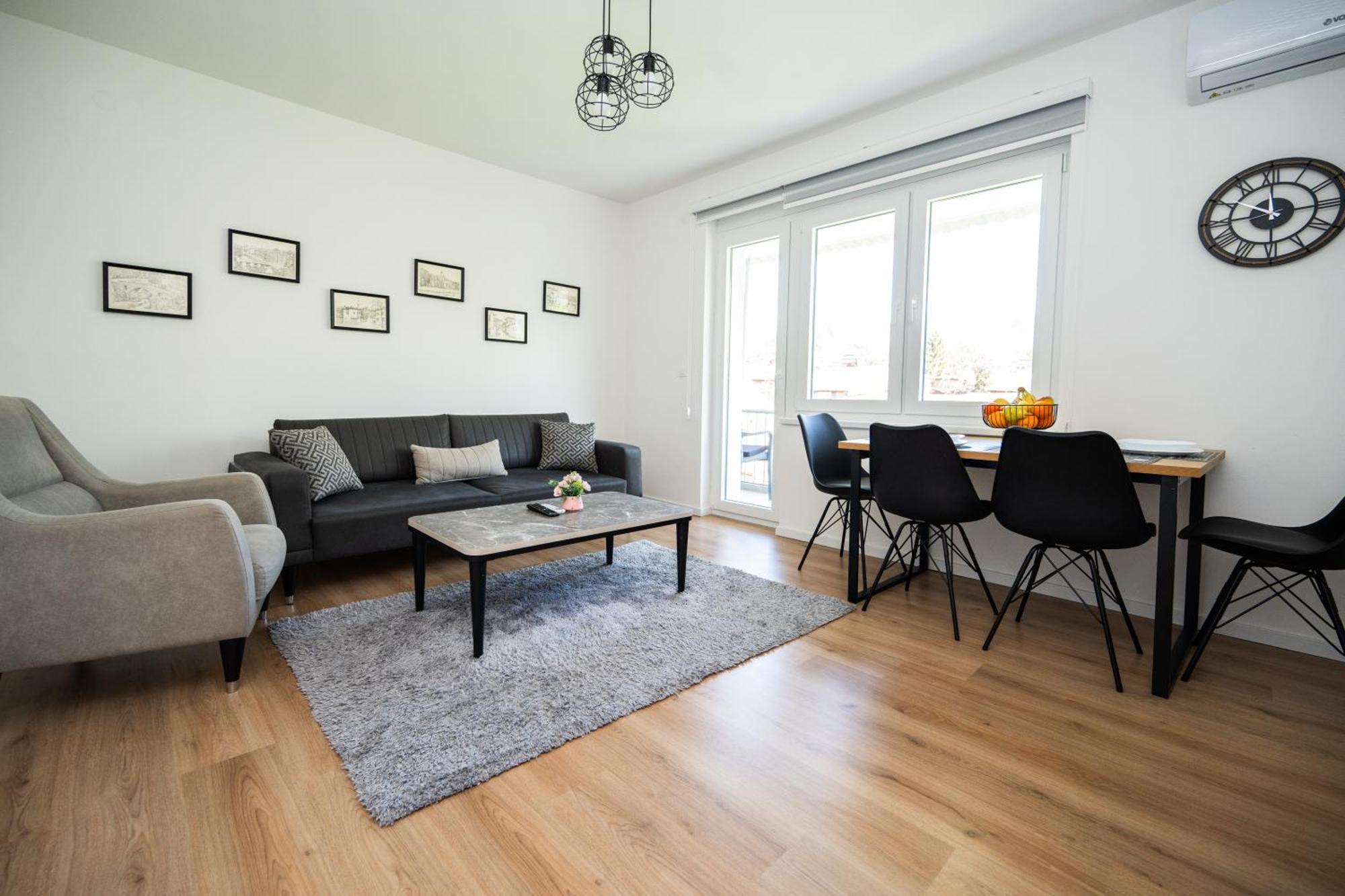 Bright 2Bdr Apartment With Balcony - Free Parking Sarajewo Zewnętrze zdjęcie